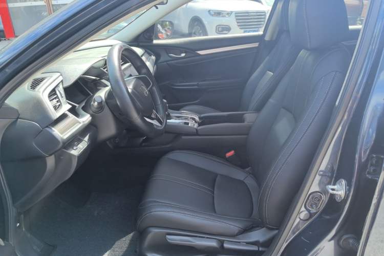Used Honda Civic 2019 220TURBO CVT Dynamic Edition China V Left Front Seat