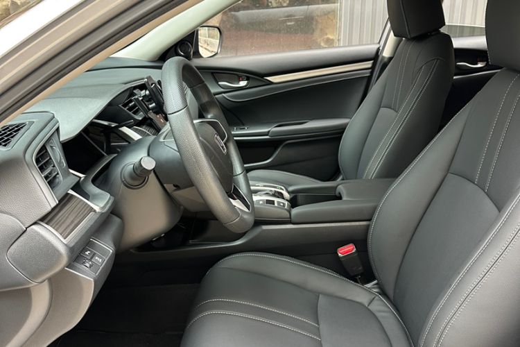 Used Honda Civic 2019 220TURBO CVT Dynamic Edition China VI Left Front Seat