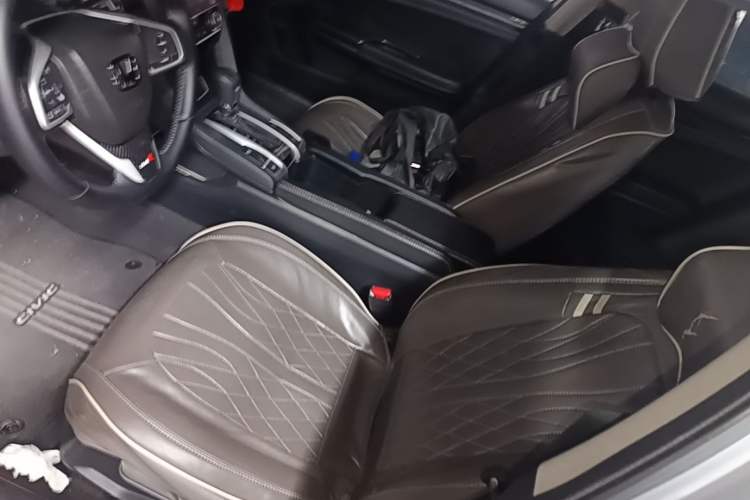 Used Honda Civic 2019 220TURBO CVT Dynamic Edition China VI Emission Standard Left Front Seat