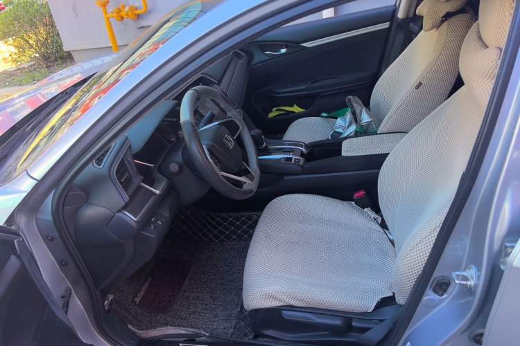 Used Honda Civic 2019 220TURBO CVT Dynamic Edition China VI Left Front Seat