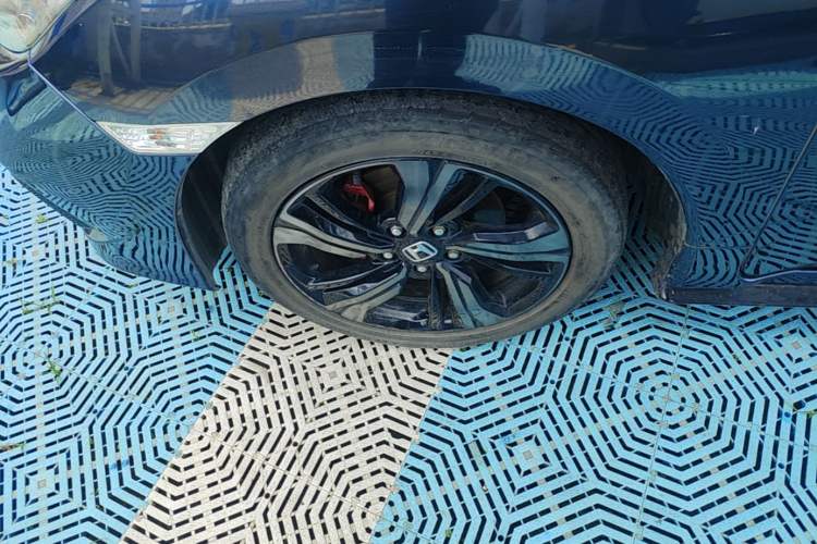 Used Honda Civic 2019 220TURBO CVT Dynamic Edition China VI Emission Standard Left Front Wheel Hub