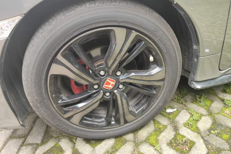 Used Honda Civic 2019 220TURBO CVT Dynamic Edition China VI Emission Standard Left Front Wheel Hub