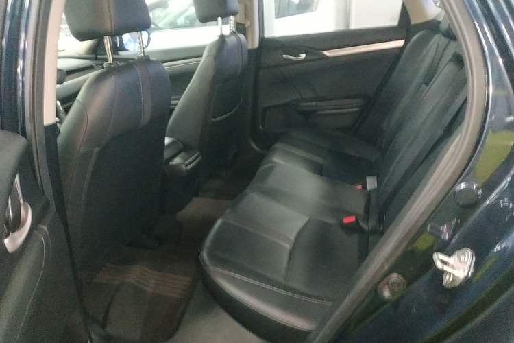 Used Honda Civic 2019 220TURBO CVT Power Edition China VI Emission Standard Left Rear Seat