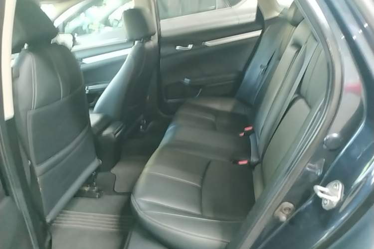 Used Honda Civic 2019 220TURBO CVT Dynamic Edition China VI Left Rear Seat