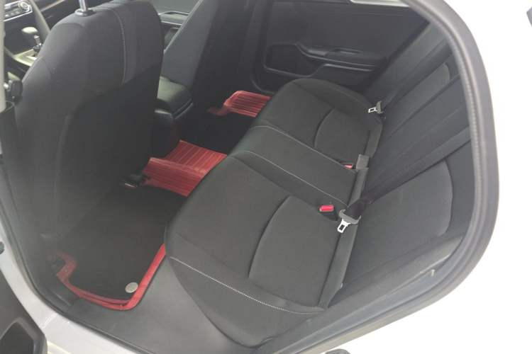 Used Honda Civic 2019 220TURBO CVT Dynamic Edition China VI Emission Standard Left Rear Seat