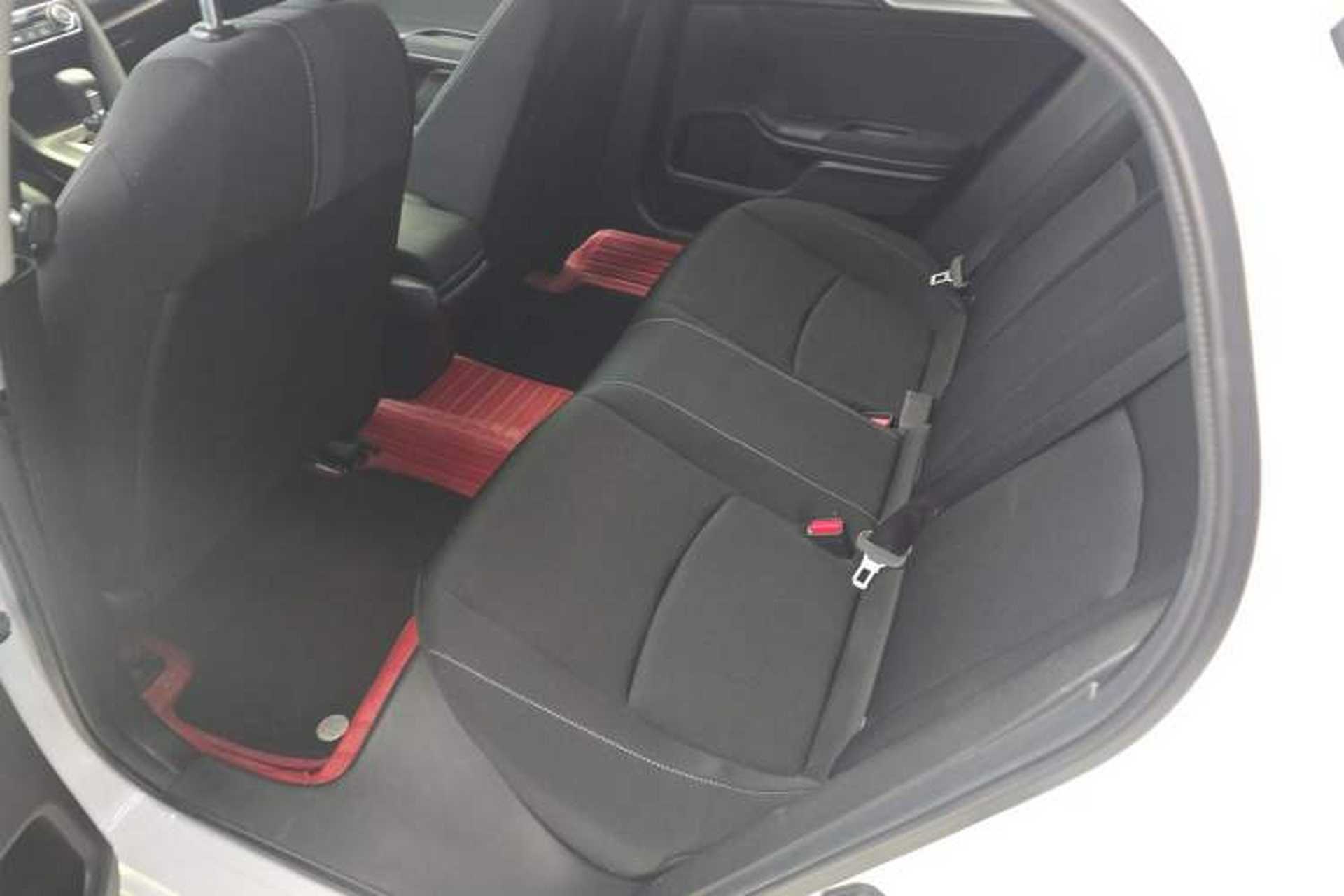 Used Honda Civic 2019 220TURBO CVT Dynamic Edition China VI Emission Standard Left Rear Seat
