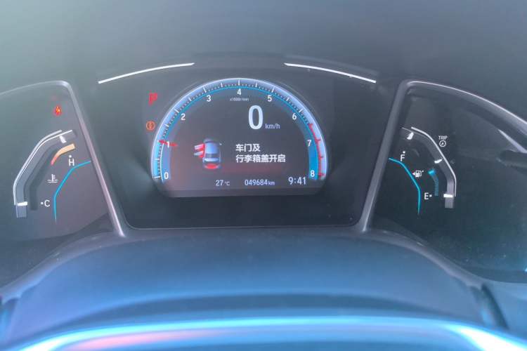 Used Honda Civic 2019 220TURBO CVT Dynamic Edition China VI Odometer Close Up