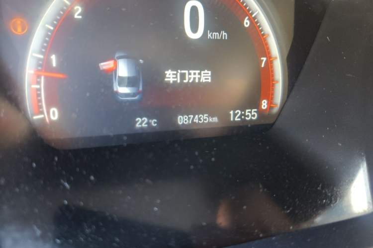 Used Honda Civic 2019 220TURBO CVT Dynamic Edition China V Emission Standard Odometer Close Up