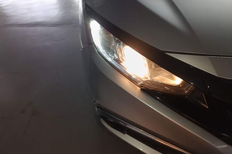 Used Honda Civic 2019 220TURBO CVT Dynamic Edition China VI Emission Standard Right Front Headlight