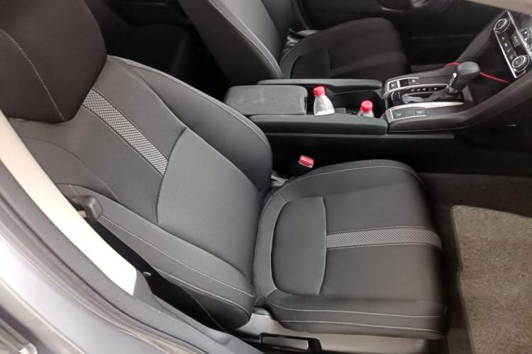 Used Honda Civic 2019 220TURBO CVT Dynamic Edition China VI Right Front Seat