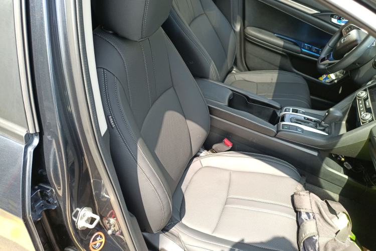 Used Honda Civic 2019 220TURBO CVT Dynamic Edition China V Right Front Seat