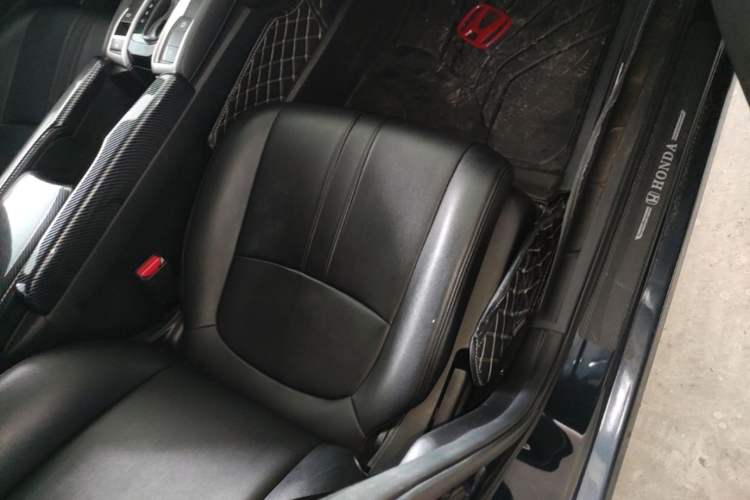 Used Honda Civic 2019 220TURBO CVT Dynamic Edition China VI Right Front Seat