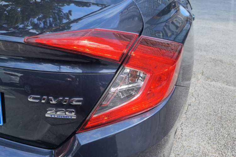 Used Honda Civic 2019 220TURBO CVT Dynamic Edition China V Right Rear Taillight
