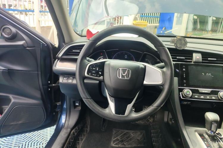 Used Honda Civic 2019 220TURBO CVT Dynamic Edition China VI Emission Standard Steering Wheel