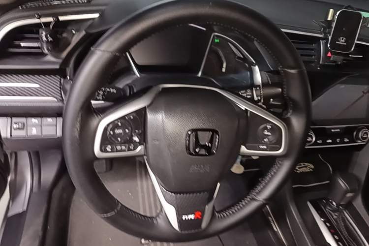 Used Honda Civic 2019 220TURBO CVT Dynamic Edition China VI Emission Standard Steering Wheel