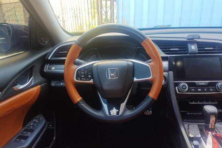 Used Honda Civic 2019 220TURBO CVT Dynamic Edition China V Emission Standard Steering Wheel