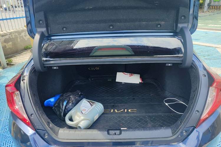 Used Honda Civic 2019 220TURBO CVT Dynamic Edition China VI Emission Standard Trunk