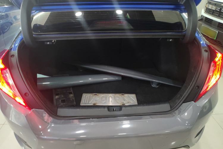 Used Honda Civic 2019 220TURBO CVT Dynamic Edition China VI Emission Standard Trunk