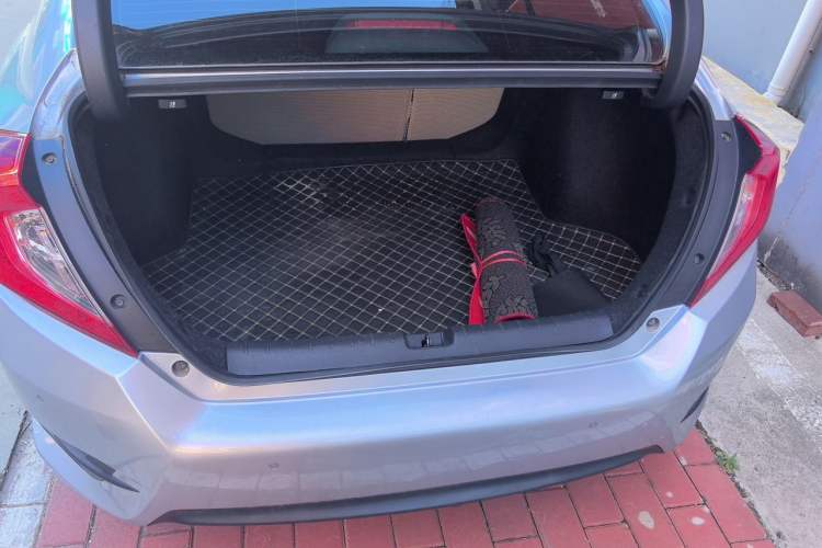 Used Honda Civic 2019 220TURBO CVT Dynamic Edition China VI Trunk