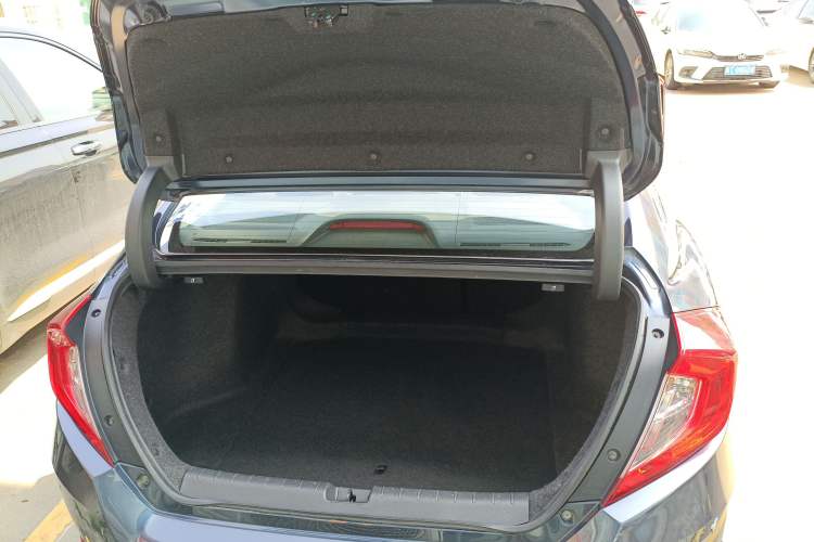 Used Honda Civic 2019 220TURBO CVT Dynamic Edition China V Trunk