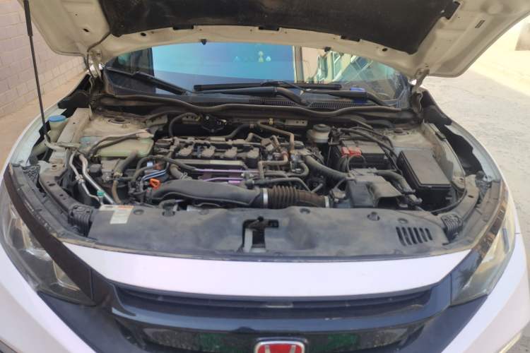 Used Honda Civic 2019 220TURBO CVT Dynamic Edition China VI Engine Bay