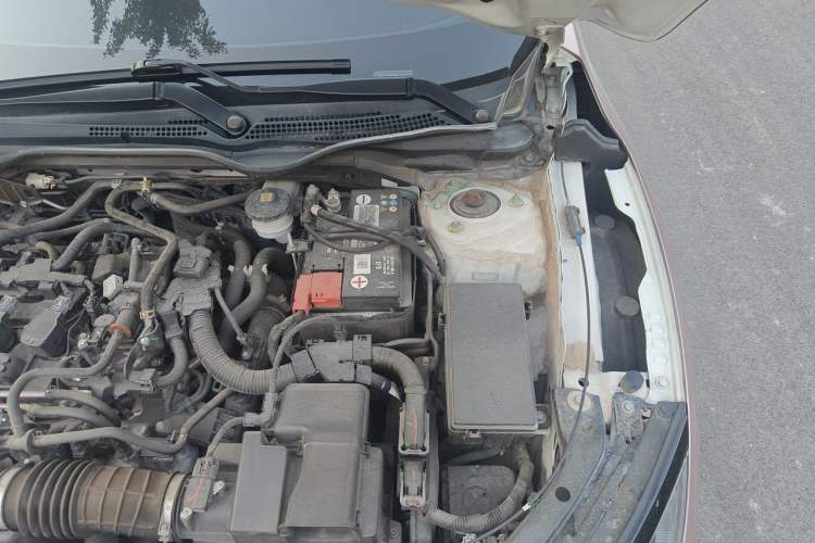 Used Honda Civic 2019 220TURBO CVT Power Edition China V Engine Bay Left