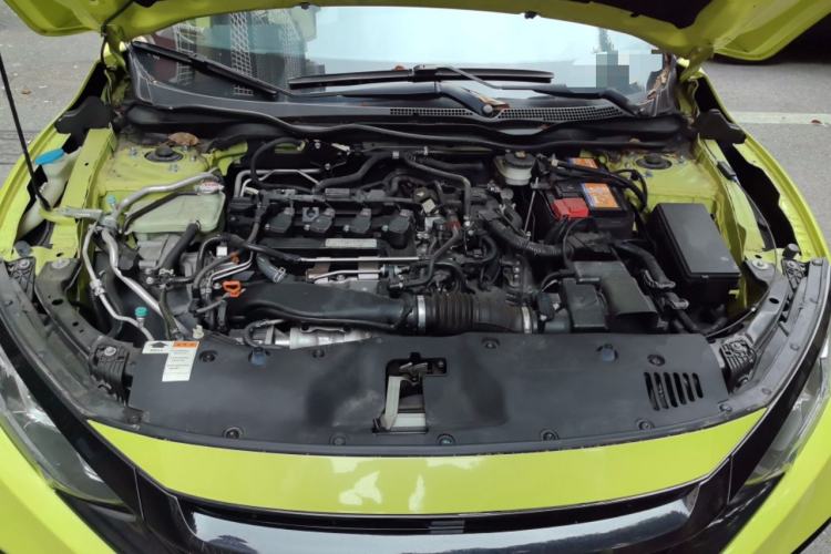 Used Honda Civic 2019 220TURBO CVT Dynamic Edition China V Emission Standard Engine Bay