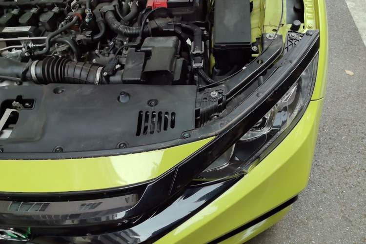 Used Honda Civic 2019 220TURBO CVT Dynamic Edition China V Emission Standard Engine Bay Left