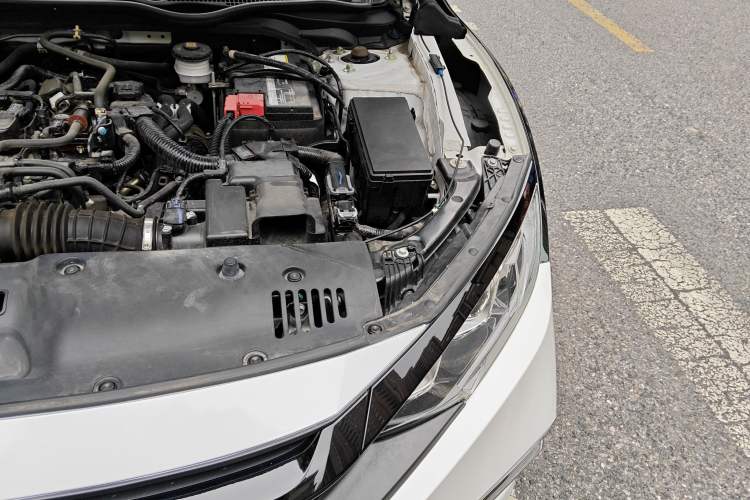Used Honda Civic 2019 220TURBO CVT Dynamic Edition China VI Engine Bay Left