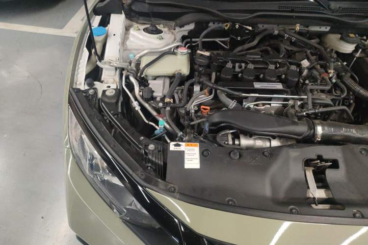 Used Honda Civic 2019 220TURBO Manual Jinkong Edition China VI Engine Bay Right
