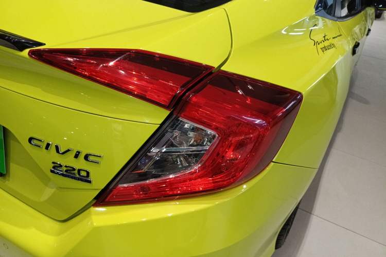 Used Honda Civic 2019 220TURBO CVT Dynamic Edition China VI Emission Standard Exterior 6