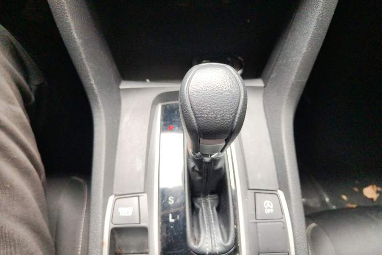 Used Honda Civic 2019 220TURBO CVT Dynamic Edition China VI Gear Lever