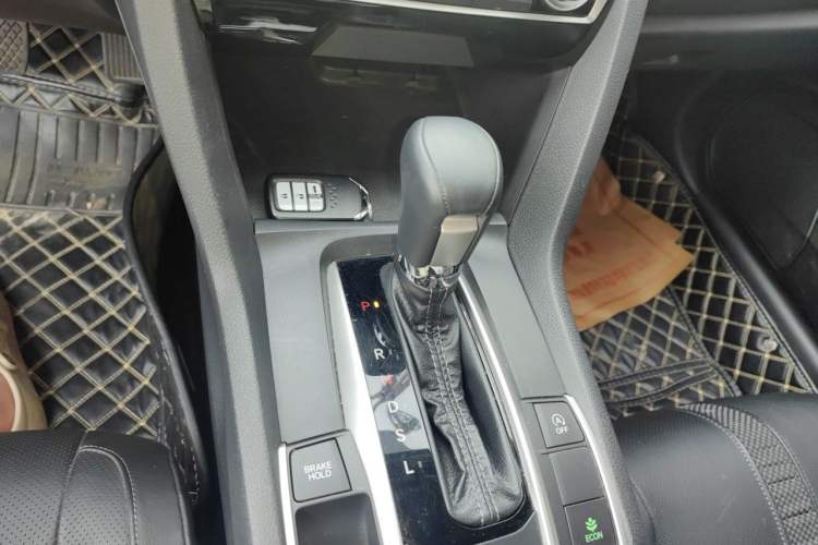 Used Honda Civic 2019 180TURBO CVT Shangqing Edition China VI Gear Lever