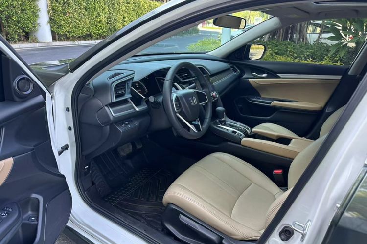 Used Honda Civic 2019 220TURBO CVT Dynamic Edition China VI Interior 2