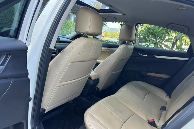 Used Honda Civic 2019 220TURBO CVT Dynamic Edition China VI Interior 3