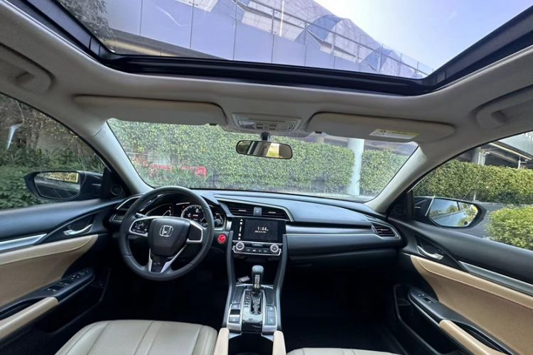 Used Honda Civic 2019 220TURBO CVT Dynamic Edition China VI Interior 4