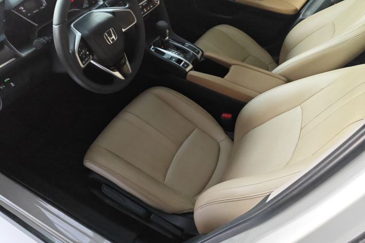 Used Honda Civic 2019 220TURBO CVT Dynamic Edition China VI Left Front Seat