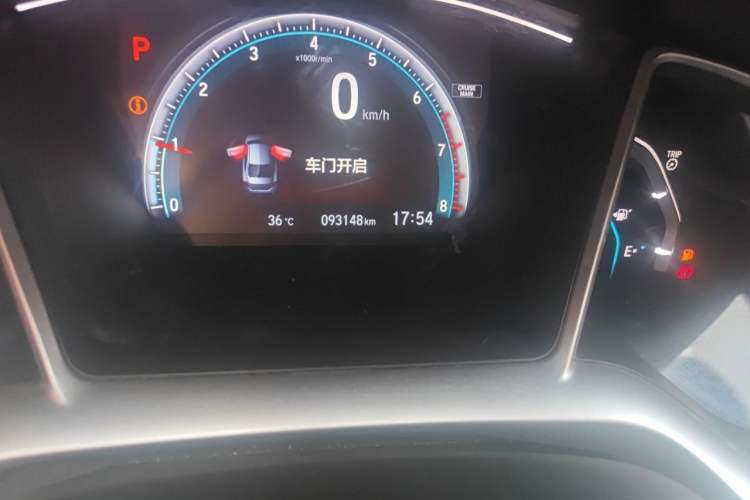 Used Honda Civic 2019 220TURBO CVT Power Edition China VI Emission Standard Odometer Close Up