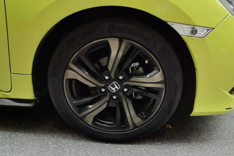 Used Honda Civic 2019 220TURBO CVT Dynamic Edition China V Emission Standard Right Front Wheel Hub