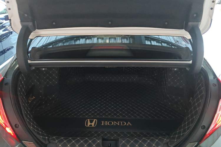Used Honda Civic 2019 220TURBO CVT Dynamic Edition China VI Trunk