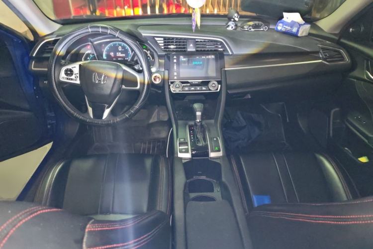 Used Honda Civic 2019 220TURBO CVT Dynamic Edition China VI Center Console