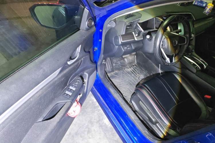 Used Honda Civic 2019 220TURBO CVT Dynamic Edition China VI Driver Seat