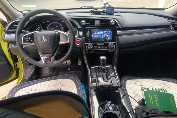 Used Honda Civic 2019 220TURBO CVT Dynamic Edition China VI Emission Standard Center Console