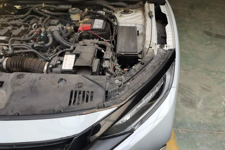 Used Honda Civic 2019 220TURBO CVT Dynamic Edition China VI Engine Bay Left