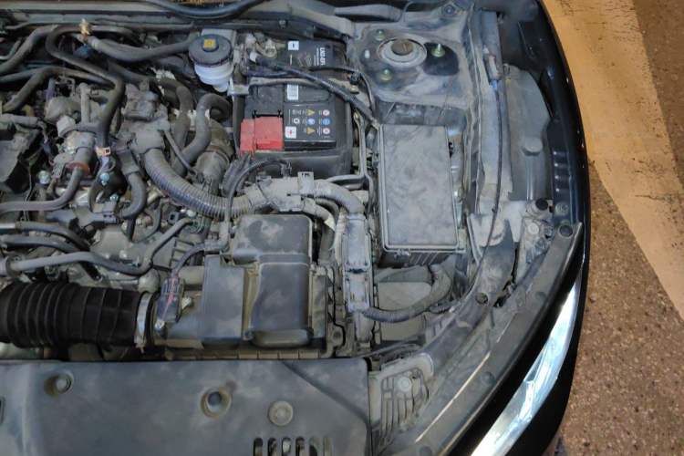 Used Honda Civic 2019 220TURBO CVT Dynamic Edition China V Emission Standard Engine Bay Left
