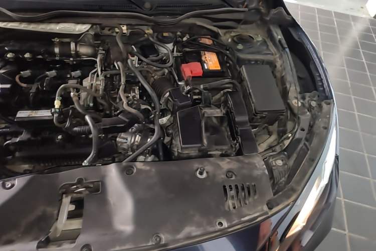 Used Honda Civic 2019 180TURBO CVT Shangdong Edition China VI Engine Bay Left