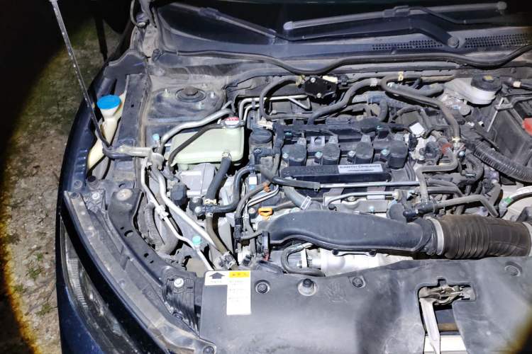 Used Honda Civic 2019 220TURBO CVT Power Edition China VI Emission Standard Engine Bay Right