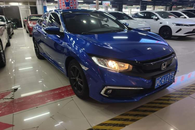 Used Honda Civic 2019 220TURBO CVT Dynamic Edition China VI Front Right 45 Deg