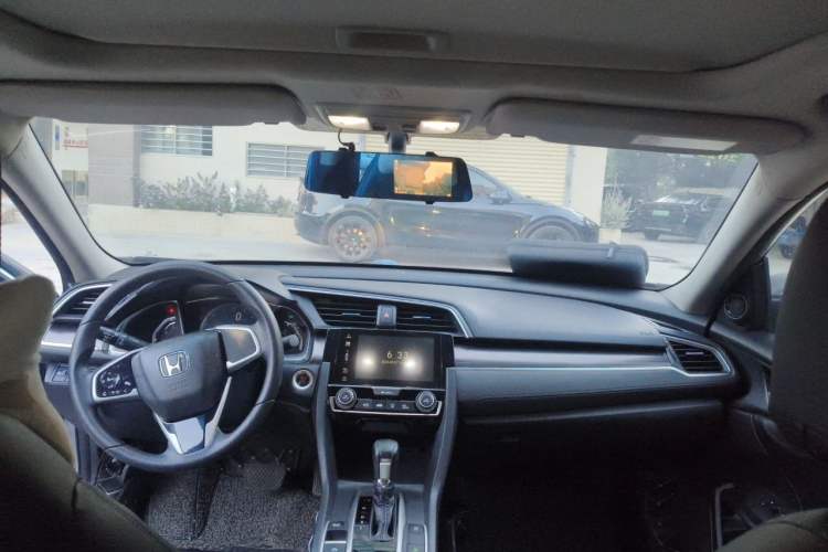 Used Honda Civic 2019 220TURBO CVT Dynamic Edition China VI Headliner