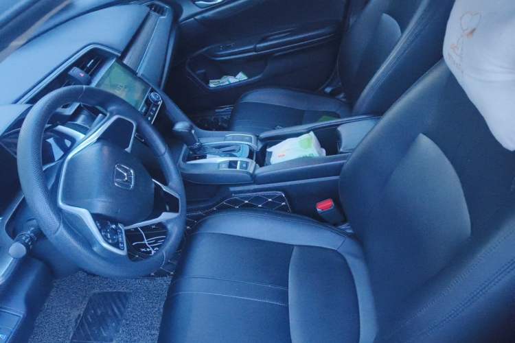Used Honda Civic 2019 220TURBO CVT Dynamic Edition China VI Left Front Seat